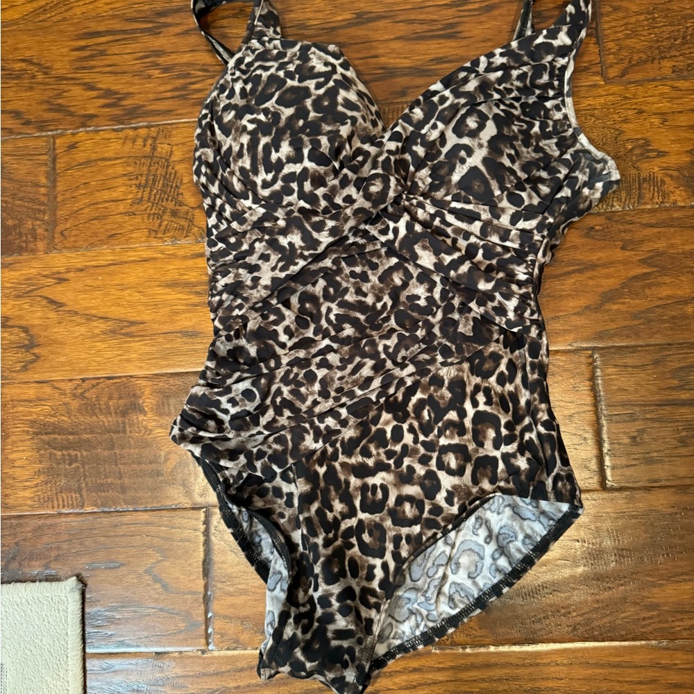 Miraclesuit size 16 leopard